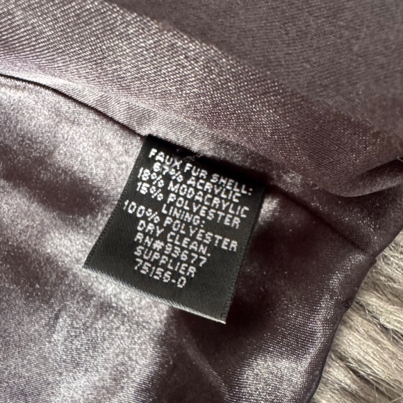 Nicole Miller Faux Fur Vest Sz Small Gray Black | Y2K Mob Wife Cozy Luxe - Picture 4 of 11